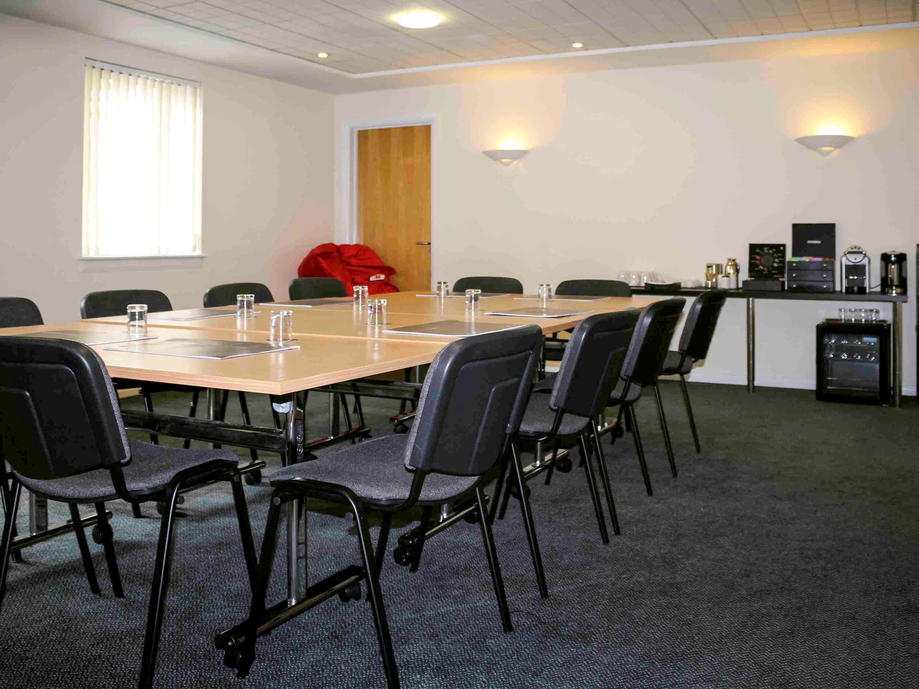 Ibis Cardiff Gate - International Business Park Hotell Eksteriør bilde