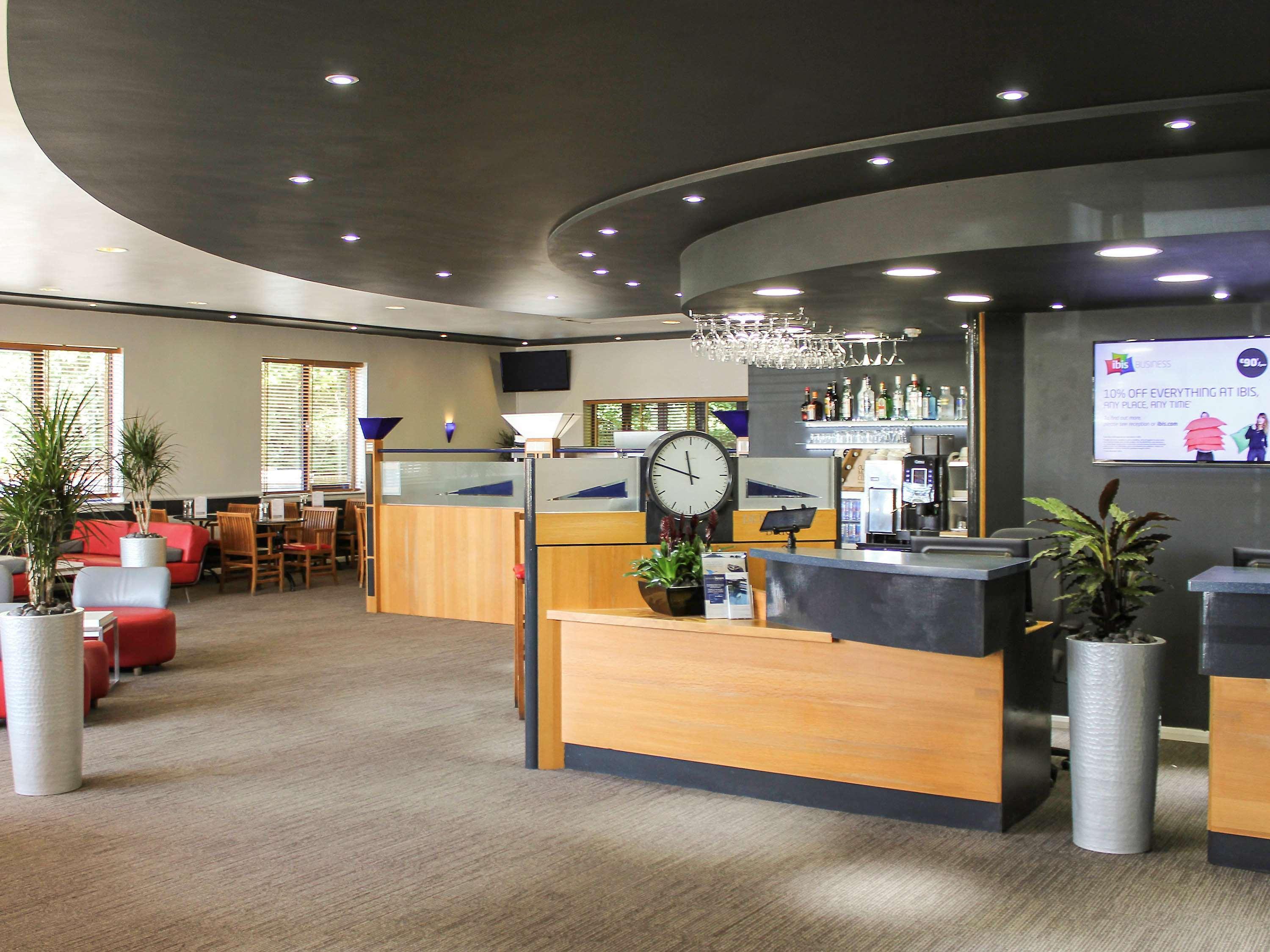 Ibis Cardiff Gate - International Business Park Hotell Eksteriør bilde