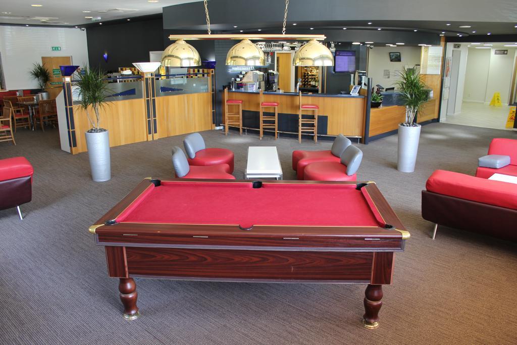 Ibis Cardiff Gate - International Business Park Hotell Eksteriør bilde