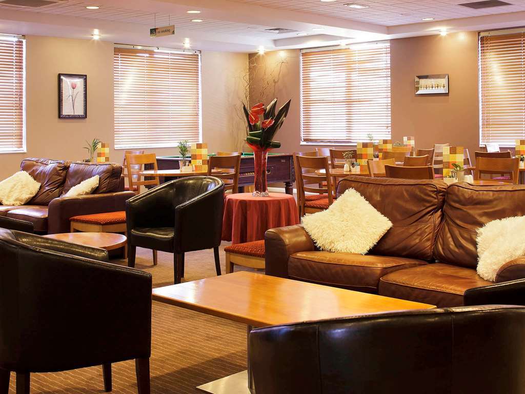 Ibis Cardiff Gate - International Business Park Hotell Restaurant bilde