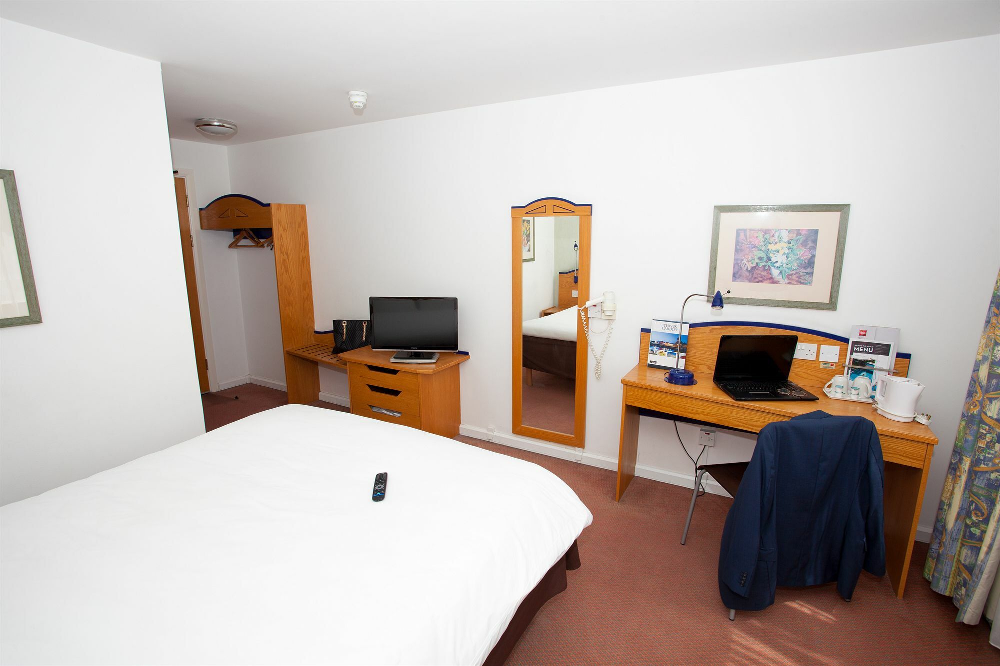 Ibis Cardiff Gate - International Business Park Hotell Eksteriør bilde