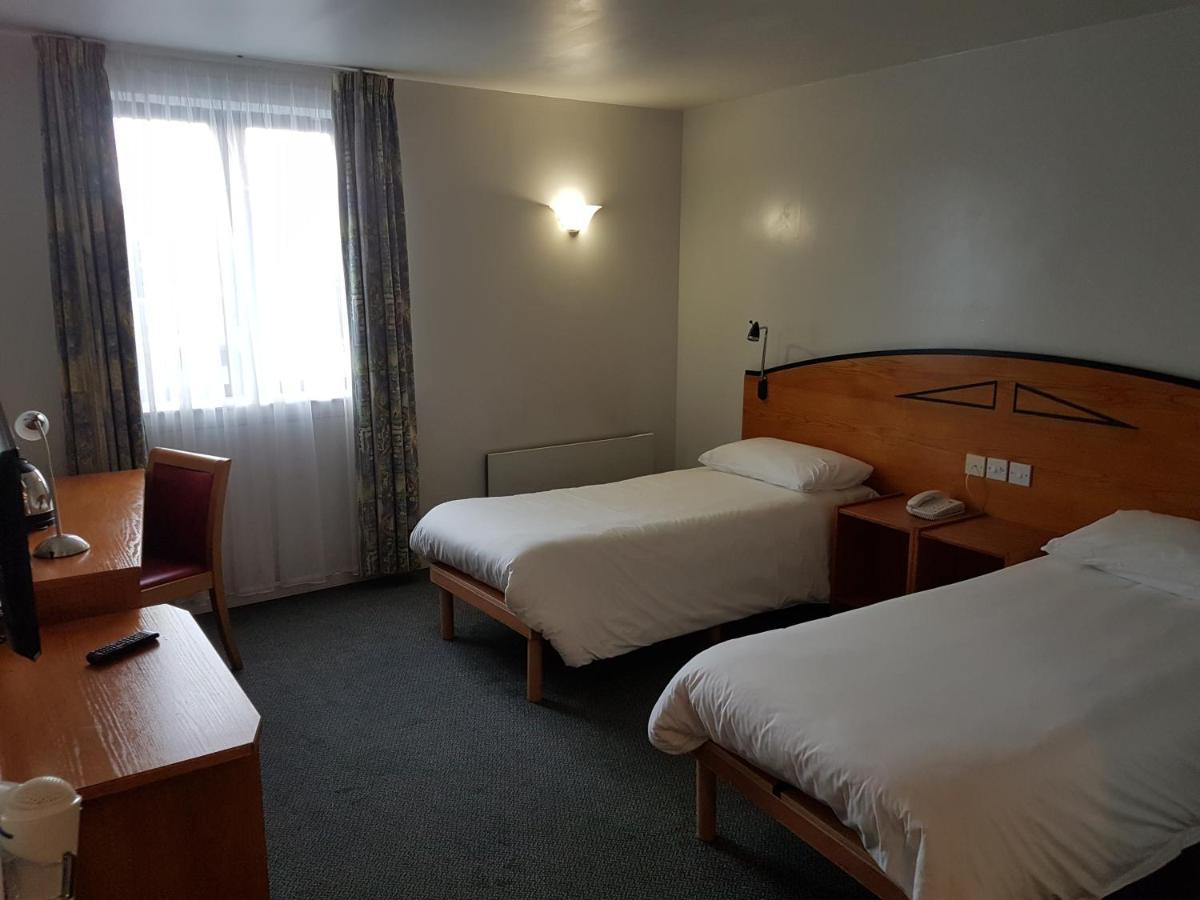 Ibis Cardiff Gate - International Business Park Hotell Eksteriør bilde